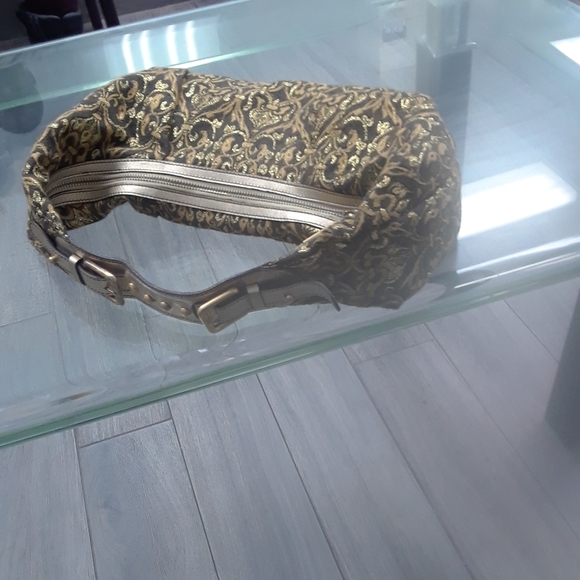 Vintage kenneth cole handbag in great condition it was well kept - Picture 2 of 2